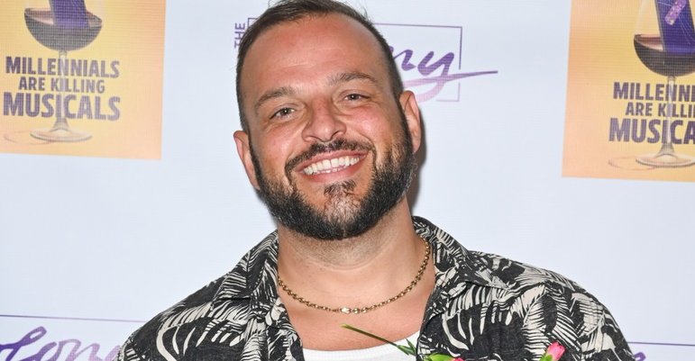 Daniel Franzese reveals body transformation after dropping 135 pounds – Queerty